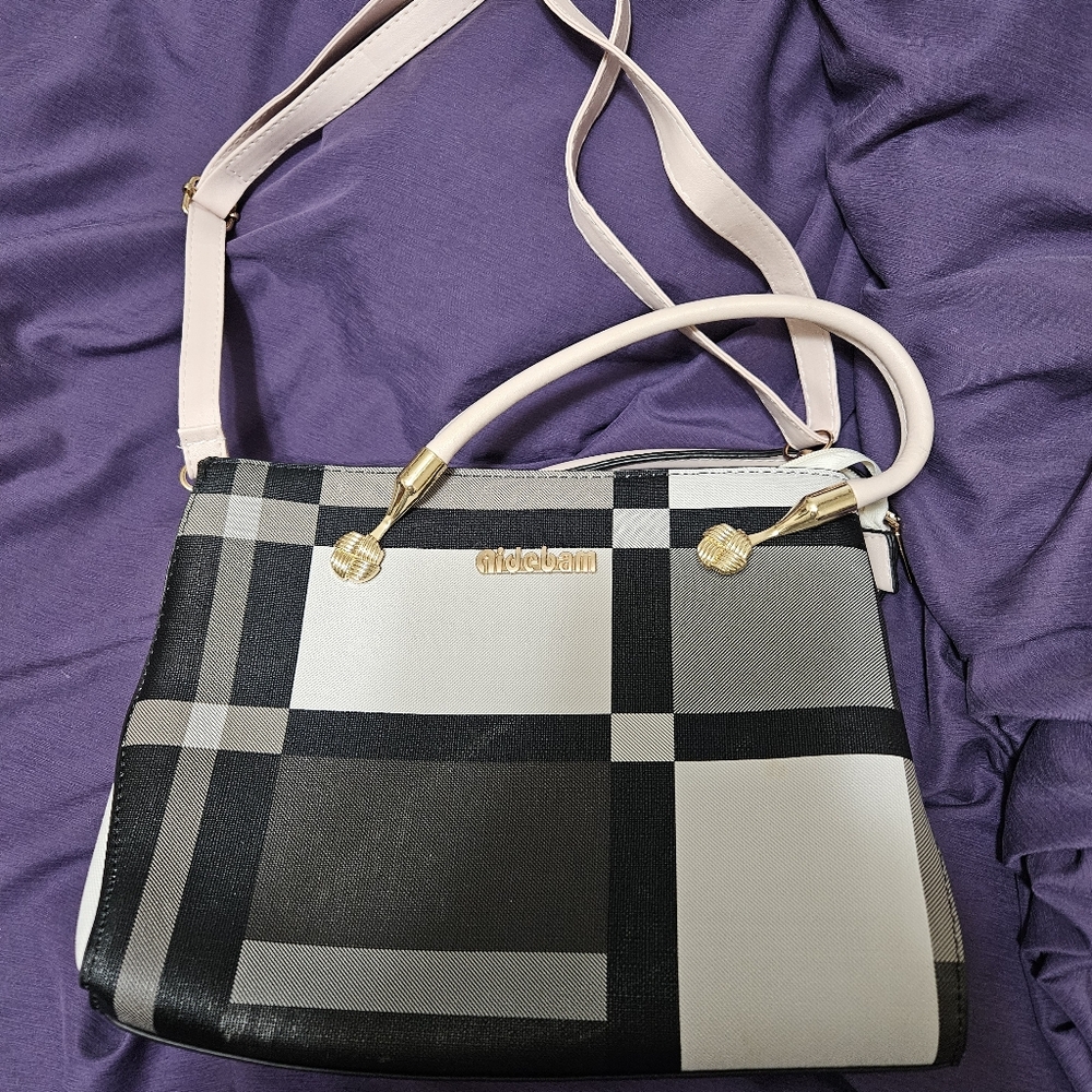 Medium Colorblock Purse